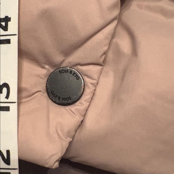 Soia & Kyo Tan Puffer Jacket Large & XL ❄️ Quilted Collar, Asymmetric Buttons - Picture 6 of 10